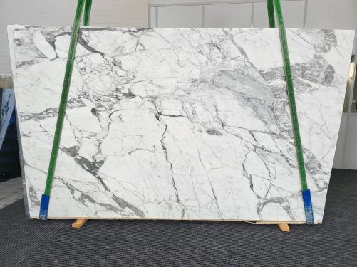 Supply honed slabs 0.8 cm in natural marble CALACATTA VAGLI 1714. Detail image pictures 