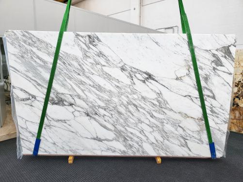 Supply honed slabs 0.8 cm in natural marble CALACATTA VAGLI 1798. Detail image pictures 