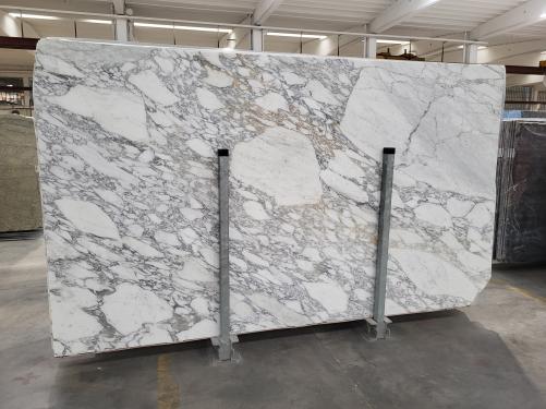 Supply honed slabs 0.8 cm in natural marble CALACATTA VAGLI 2025M. Detail image pictures 