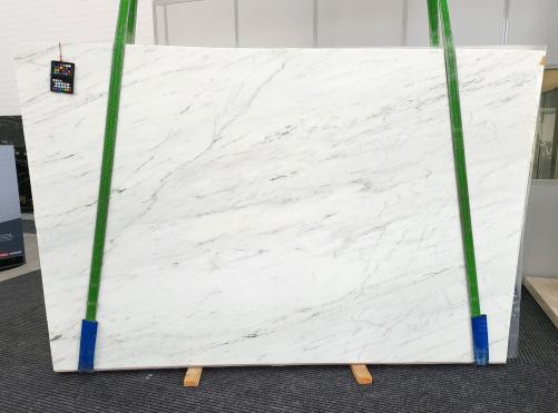 Supply honed slabs 0.8 cm in natural marble CALACATTA VERDE 1836. Detail image pictures 