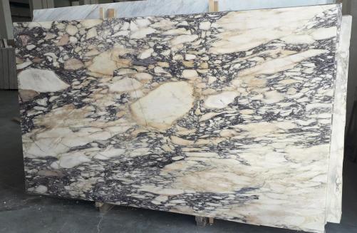 Supply polished slabs 0.8 cm in natural marble CALACATTA VIOLA Z0389. Detail image pictures 