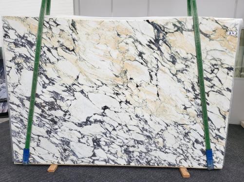 Supply honed slabs 0.8 cm in natural marble CALACATTA VIOLA 1712. Detail image pictures 