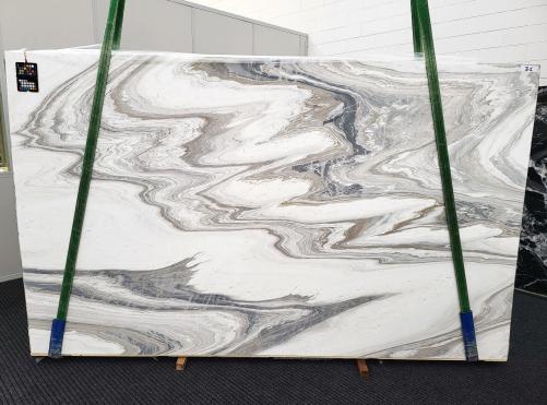 Supply honed slabs 0.8 cm in natural marble CALACATTA WAVE 1875. Detail image pictures 