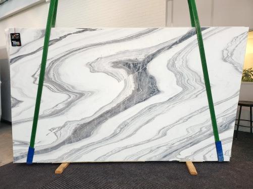 Supply honed slabs 0.8 cm in natural marble CALACATTA WAVE 1874. Detail image pictures 