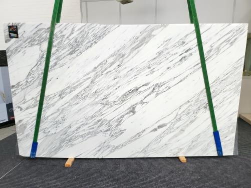 Supply polished slabs 3 cm in natural marble CALACATTA 1909. Detail image pictures 