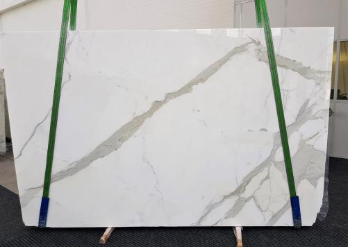 Supply polished slabs 1.2 cm in natural marble CALACATTA GL 1108. Detail image pictures 