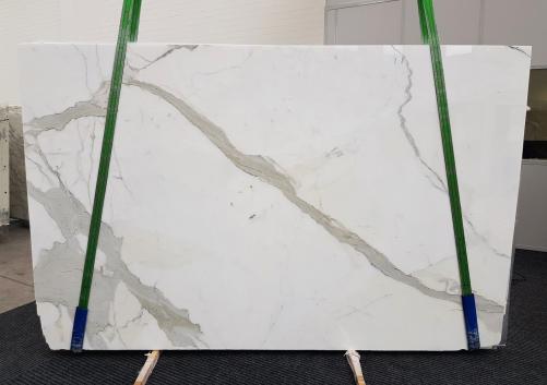 Supply polished slabs 1.2 cm in natural marble CALACATTA GL 1108. Detail image pictures 
