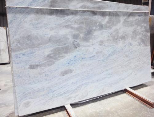Supply polished slabs 0.8 cm in natural marble CALCITE AZUL 2146A. Detail image pictures 