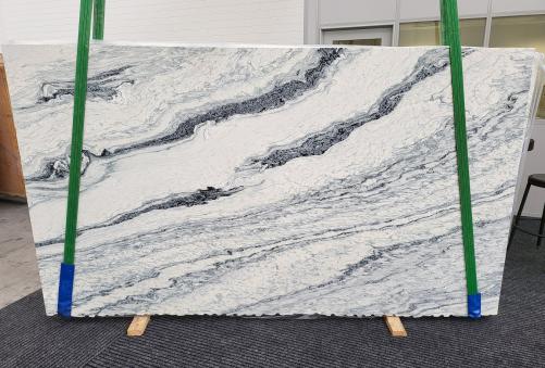 Supply honed slabs 1.2 cm in natural marble CREMO TIRRENO 1528. Detail image pictures 