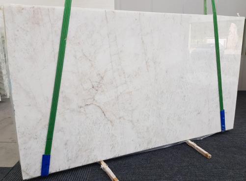 Supply honed slabs 0.8 cm in natural quartzite CRISTALLO 1163. Detail image pictures 