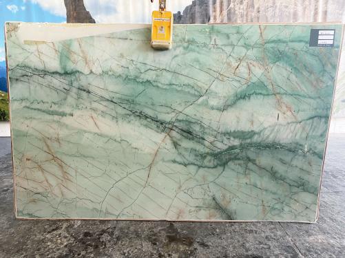 Supply polished slabs 0.8 cm in natural quartzite DA VINCI C0283. Detail image pictures 