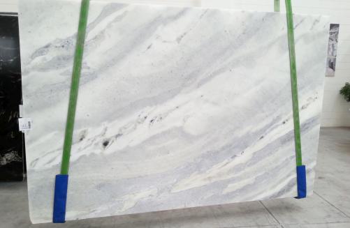 Supply polished slabs 0.8 cm in natural marble DAMASCO WHITE 573. Detail image pictures 