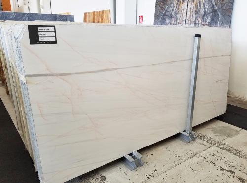 Supply polished slabs 0.8 cm in natural Dolomite DOLOMITE MIELE T0215. Detail image pictures 