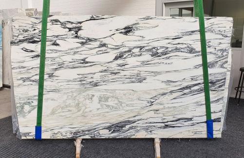 Supply polished slabs 0.8 cm in natural marble FANTASTICO ARNI 1190. Detail image pictures 
