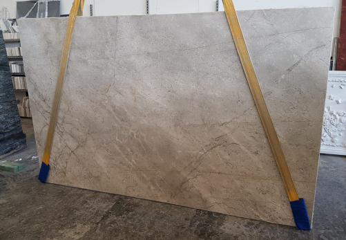 Supply polished slabs 0.8 cm in natural marble FIOR DI BOSCO CHIARO T0111. Detail image pictures 