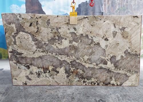 Supply polished slabs 0.8 cm in natural granite GIALLO ALBA C0294. Detail image pictures 