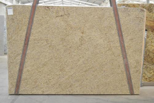 Supply polished slabs 1.2 cm in natural granite GIALLO ORNAMENTAL 2527. Detail image pictures 