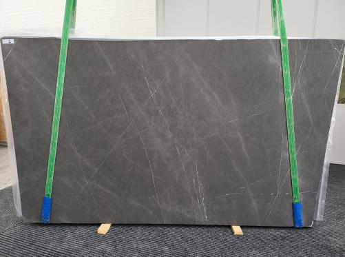 Supply honed slabs 0.8 cm in natural marble GRAFFITE 1564. Detail image pictures 