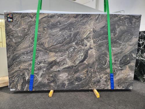 Supply honed slabs 2 cm in natural marble GRIGIO OROBICO 1926. Detail image pictures 