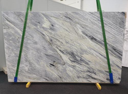 Supply polished slabs 0.8 cm in natural marble Manhattan Grey 1652. Detail image pictures 