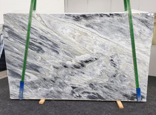 Supply polished slabs 1.2 cm in natural marble Manhattan Grey 1673. Detail image pictures 