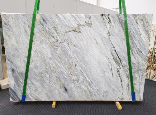 Supply honed slabs 1.2 cm in natural marble MANHATTAN GREY 1789. Detail image pictures 