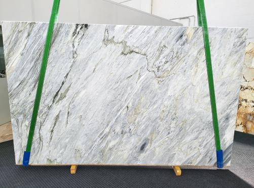 Supply honed slabs 0.8 cm in natural marble MANHATTAN GREY 1789. Detail image pictures 
