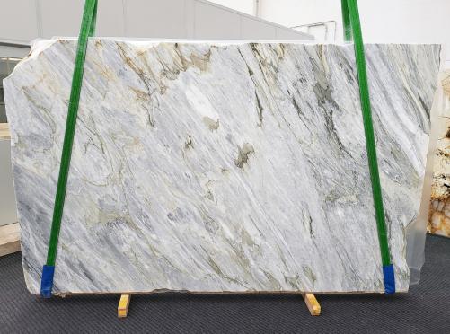 Supply honed slabs 0.8 cm in natural marble MANHATTAN GREY 1789. Detail image pictures 