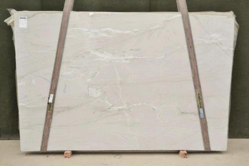 Supply polished slabs 1.2 cm in natural quartzite MONT BLANC 2562. Detail image pictures 