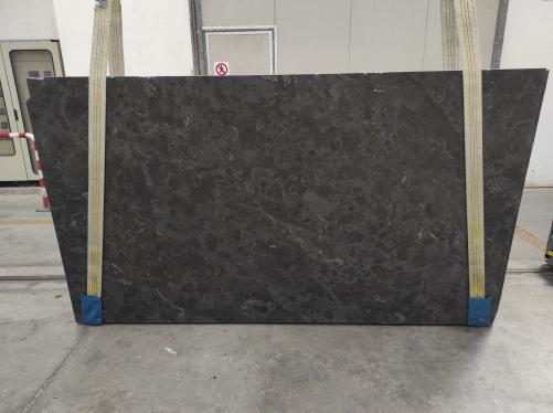 Supply honed slabs 0.8 cm in natural limestone NERO D'AVOLA 2010M. Detail image pictures 