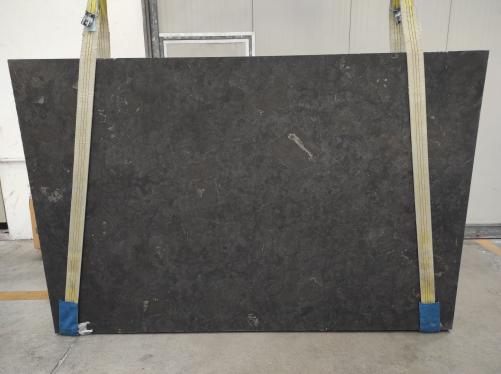 Supply honed slabs 0.8 cm in natural limestone NERO D'AVOLA 2011M. Detail image pictures 