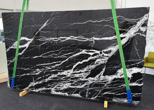 Supply polished slabs 0.8 cm in natural marble NERO MARQUINA 1643. Detail image pictures 