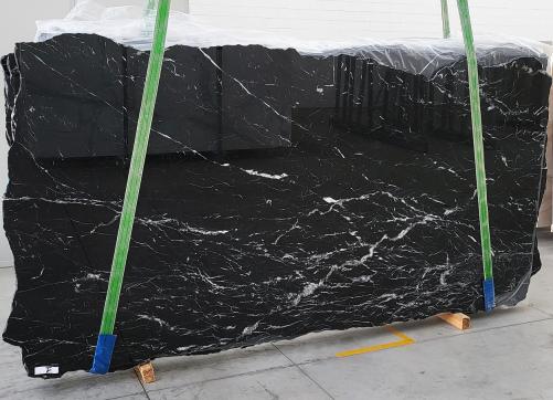 Supply polished slabs 0.8 cm in natural marble NERO MARQUINA 1729. Detail image pictures 