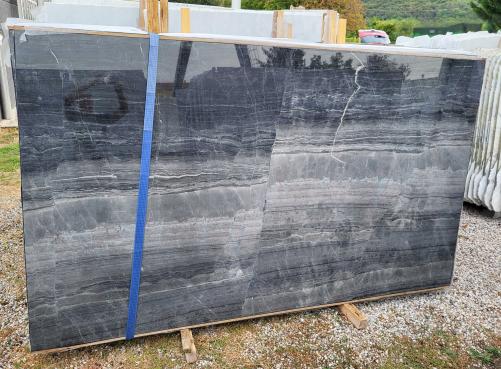 Supply honed slabs 0.8 cm in natural marble OCEANO BLU C0516. Detail image pictures 
