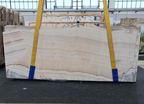 Supply polished slabs 0.8 cm in natural onyx ONICE CAPPUCCINO TL0152. Detail image pictures 