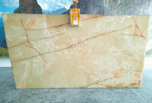 Supply polished slabs 0.8 cm in natural onyx ONICE VERDE CHIARO R678. Detail image pictures 