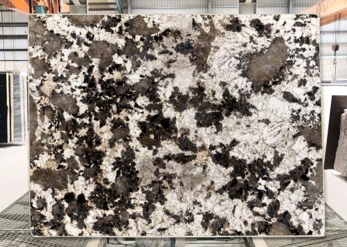 Supply polished slabs 0.8 cm in natural granite PANDORA B10021. Detail image pictures 