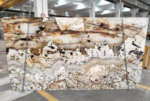 Supply polished slabs 0.8 cm in natural granite PATAGONIA DG057. Detail image pictures 