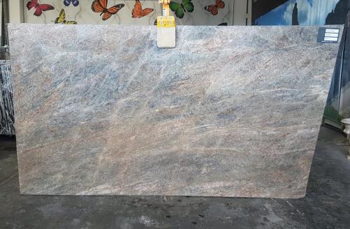 Supply honed slabs 0.8 cm in natural quartzite QUARZITE CIELO T0343. Detail image pictures 