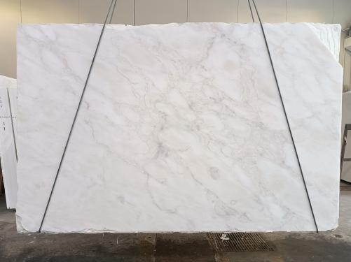 Supply diamondcut slabs 0.8 cm in natural marble RHINO WHITE 2087M. Detail image pictures 
