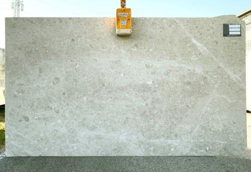 Supply polished slabs 0.8 cm in natural marble SAHARA BEIGE TL0087. Detail image pictures 