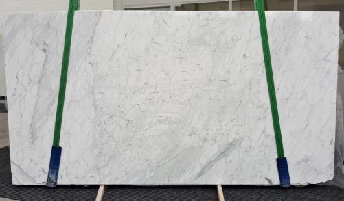 Supply polished slabs 0.8 cm in natural marble STATUARIETTO GL 980. Detail image pictures 
