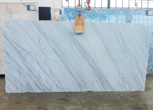 Supply polished slabs 0.8 cm in natural marble STATUARIO CARRARA DL0178. Detail image pictures 