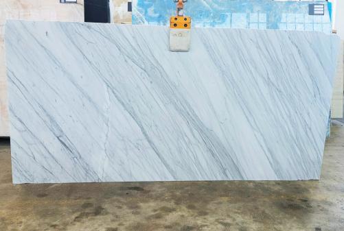 Supply polished slabs 0.8 cm in natural marble STATUARIO CARRARA DL0178. Detail image pictures 