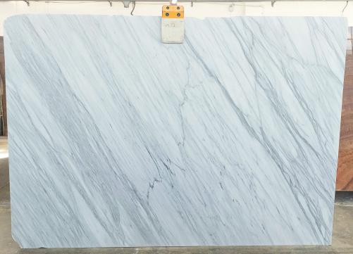Supply polished slabs 0.8 cm in natural marble STATUARIO CARRARA DL0177. Detail image pictures 