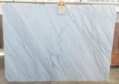Supply polished slabs 0.8 cm in natural marble STATUARIO CARRARA DL0177. Detail image pictures 