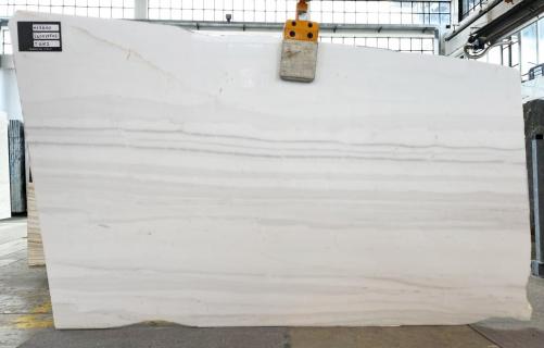 Supply polished slabs 0.8 cm in natural marble THASSOS VEINED T0152. Detail image pictures 