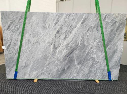Supply honed slabs 0.8 cm in natural marble TRAMBISERA 1597. Detail image pictures 