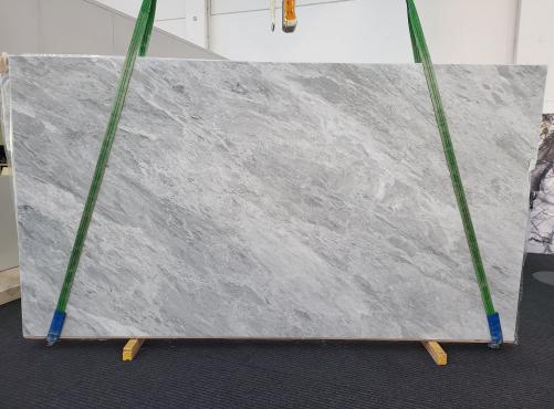 Supply honed slabs 0.8 cm in natural marble TRAMBISERA 1697. Detail image pictures 