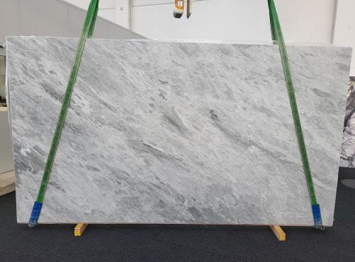 Supply honed slabs 1.2 cm in natural marble TRAMBISERA 1697. Detail image pictures 